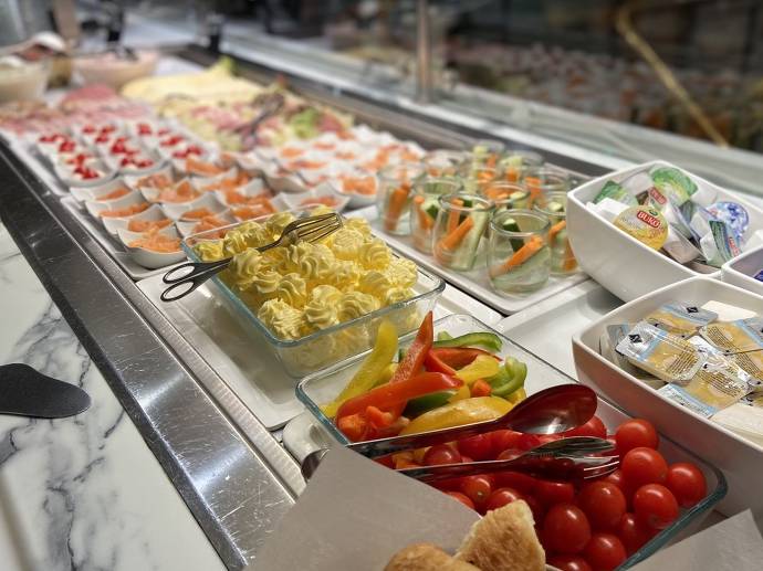 10 Tipps 🥐 Frühstücken & Brunchen in Aachen ☕ 2022