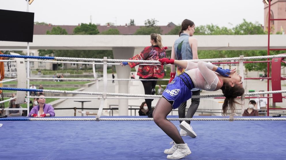 Boxring, Schauspielerinnen, Theaterstück