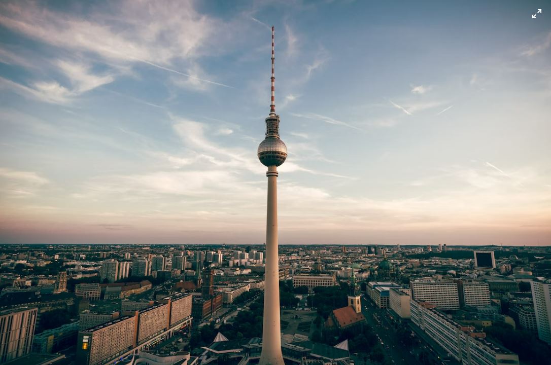 Fernsehturm, Berlin, Stadt